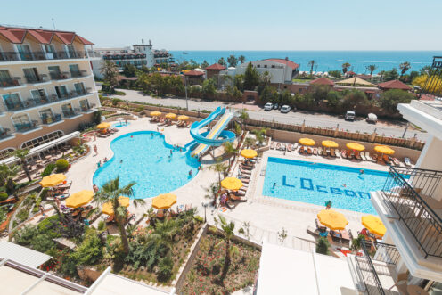 Loceanica Beach Resort